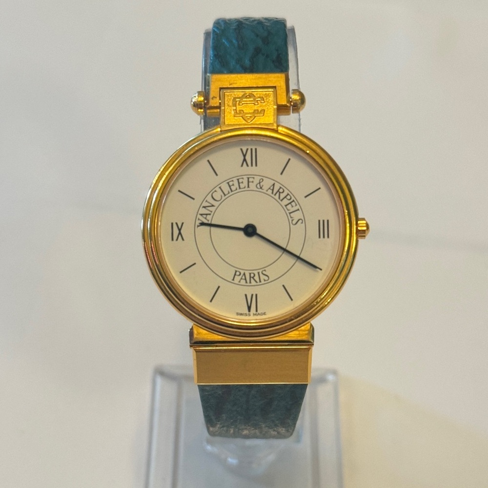 Van Cleef & Arpels La Collection No.22 Gold 30.5mm Watch